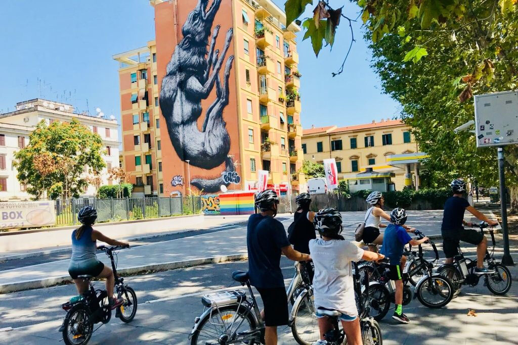 Rome: E-Bike City Tour + Local Street Food
