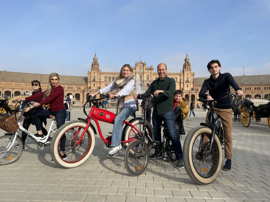 Aluguer de bicicletas eléctricas e visitas guiadas em Sevilha