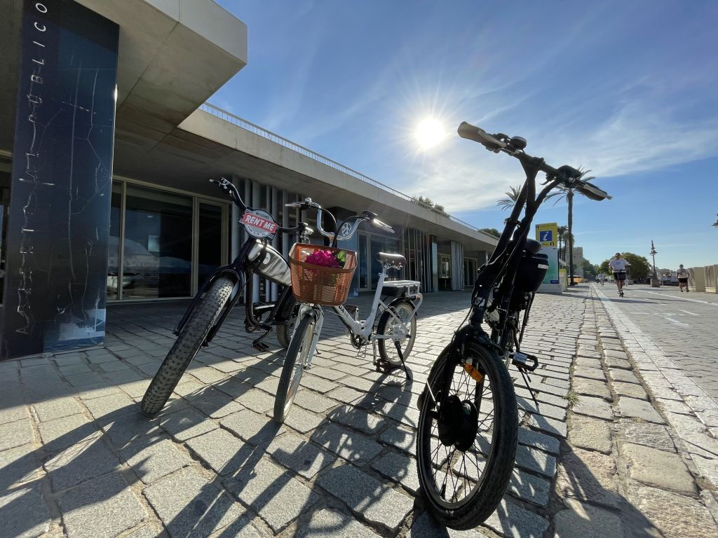 Alquiler y Tours Guiados en Bicicletas Eléctricas en Sevilla