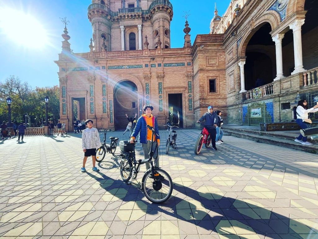Alquiler y Tours Guiados en Bicicletas Eléctricas en Sevilla