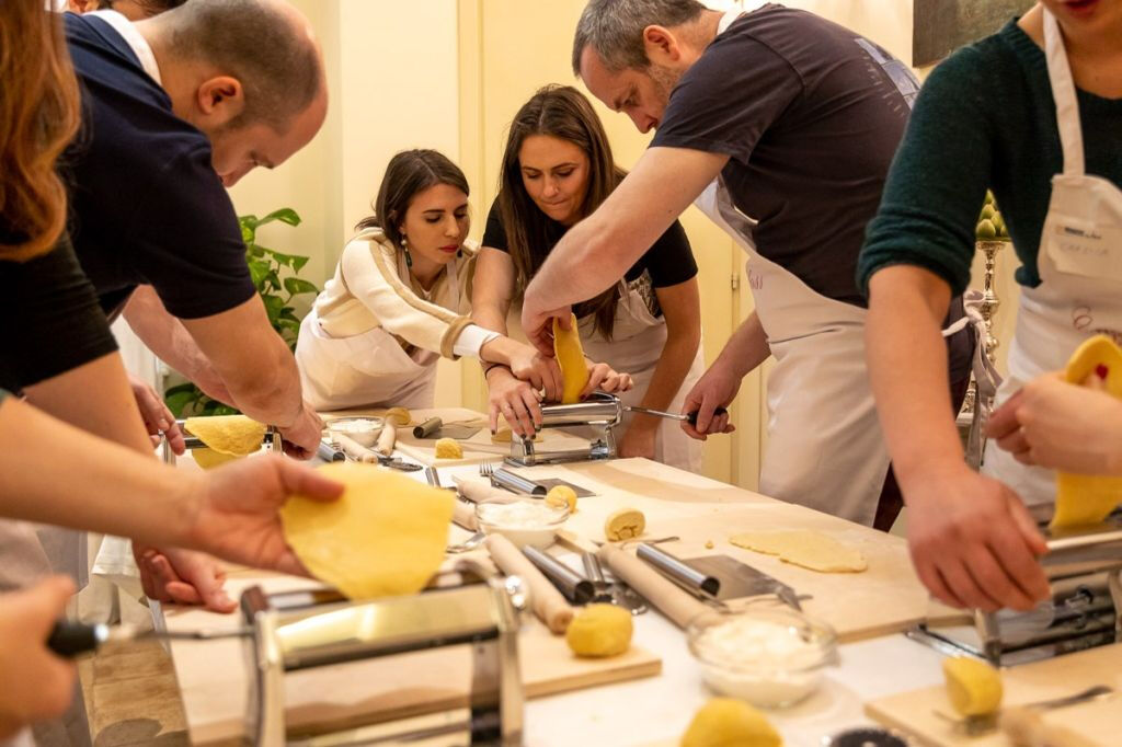 Visite d'un marché local et cours de cuisine chez l'habitant à Pompei