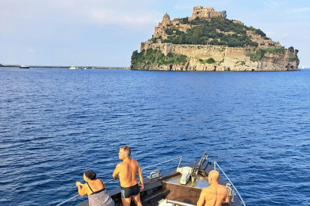 Cruzeiro de um dia para descobrir Ischia com almoço