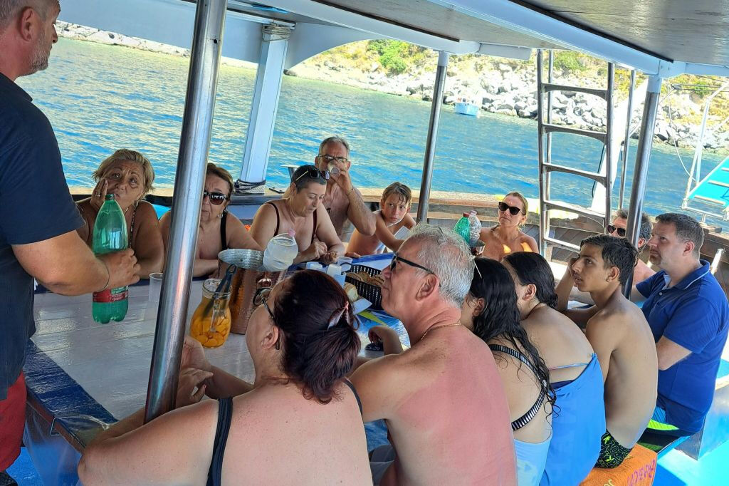 Cruzeiro de um dia para descobrir Ischia com almoço