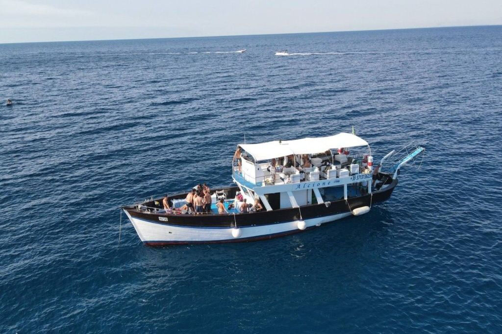 Cruzeiro de um dia para descobrir Ischia com almoço
