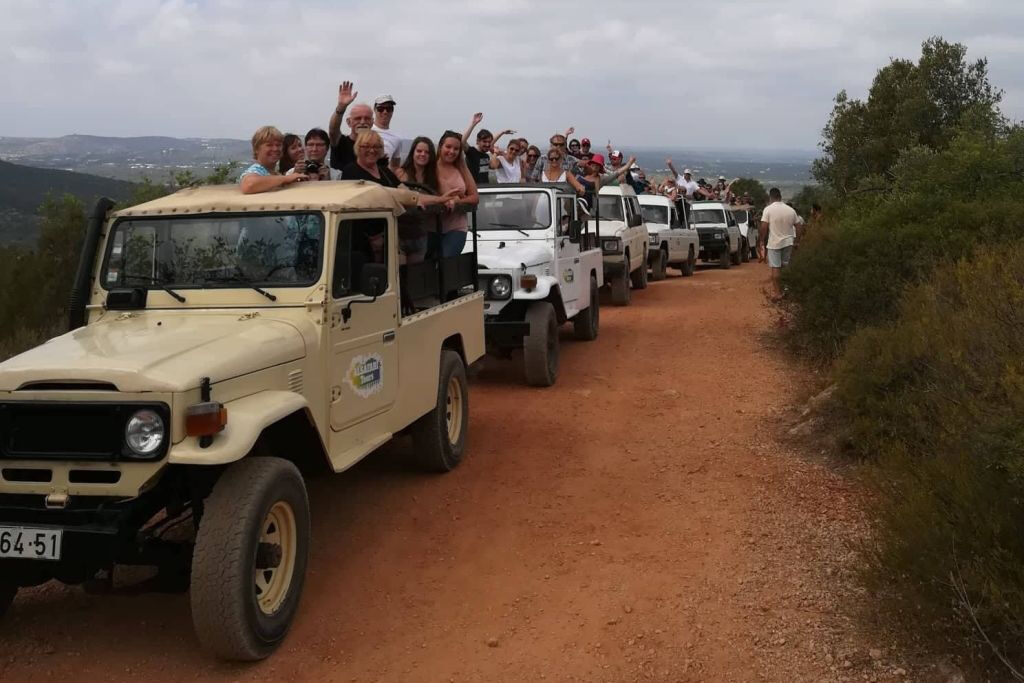 Safari 4x4 hors route et dégustation de vin dans un vignoble