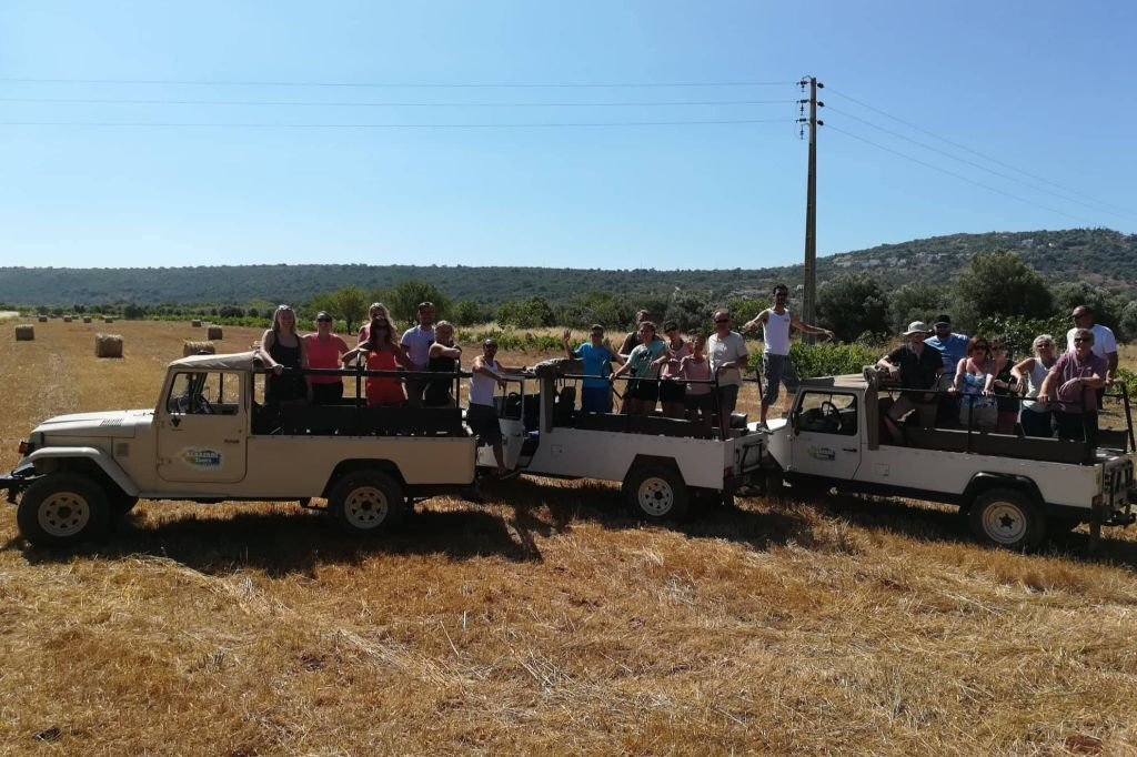 Algarve Full-Day Jeep Safari Tour with Lunch