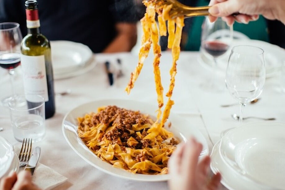 Florença: Aula de culinária com almoço em uma casa de fazenda + passeio pelo mercado local