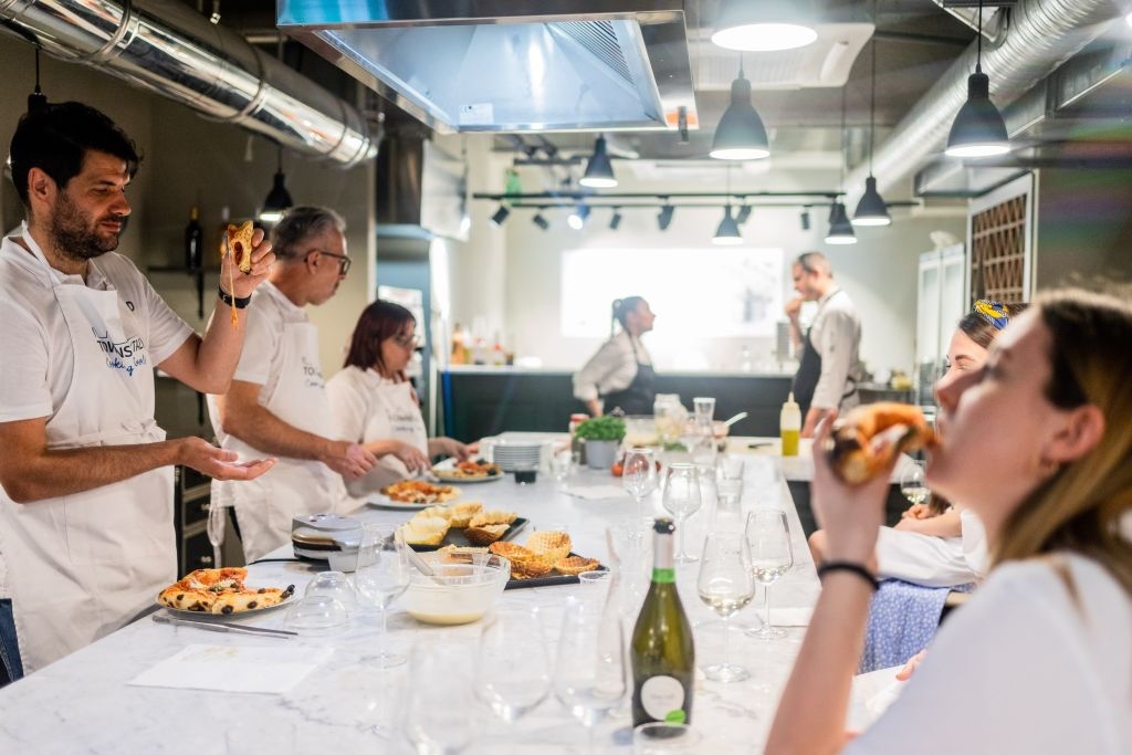 Milão: Aula de preparação de pizza e gelato