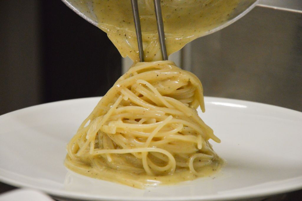 Rome : Dîner avec Carbonara, Amatriciana, Cacio e Pepe + dégustation de vins