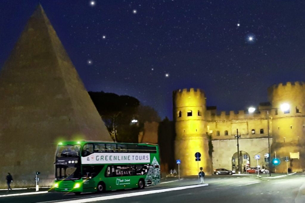 Green Line Tours Roma: Ônibus noturno Hop On Hop Off