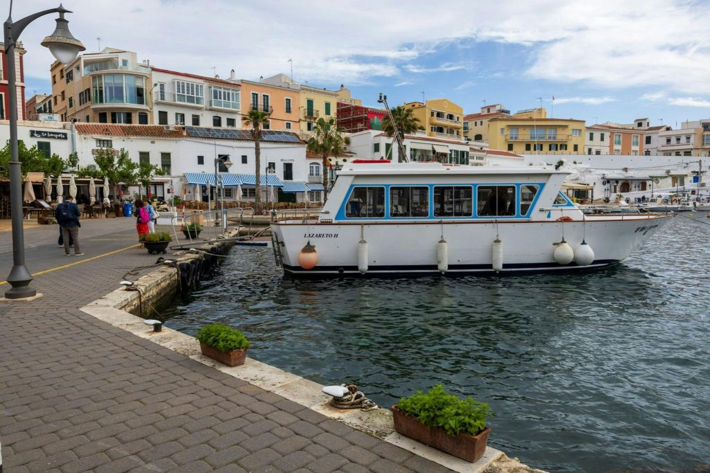 Menorca: Lazareto Island Guided Tour