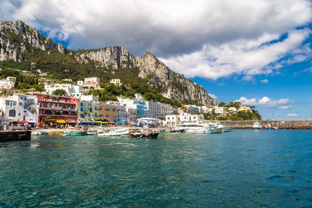 Capri: Passeio de barco + Degustação de Limoncello + Ida e volta de Vico Equense