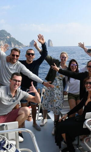Capri: tour in barca da Sorrento + degustazione di limoncello