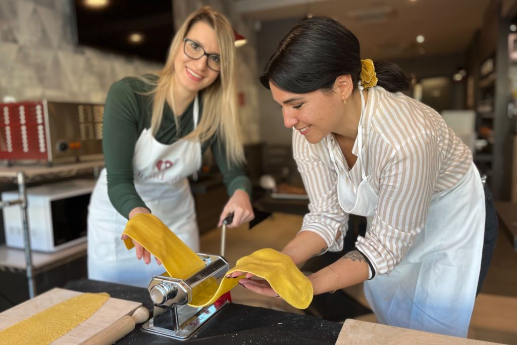 Rome: Tiramisu & Homemade Fettuccine Cooking Class
