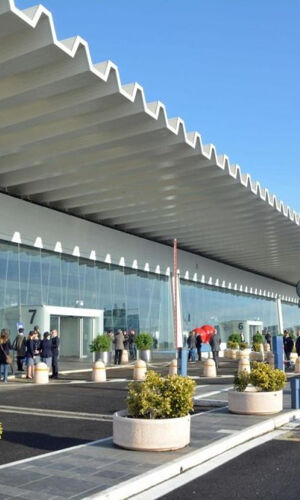 Civitavecchia: Trasferimento in autobus dal porto all'aeroporto di Fiumicino
