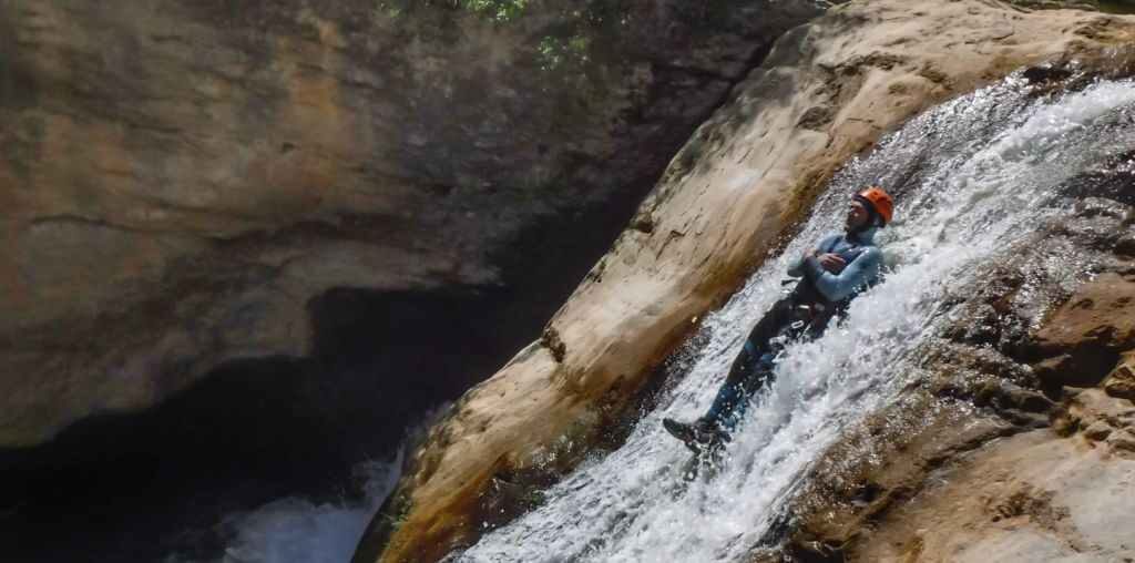 Actividades de aventura em Teruel - Canyoning aquático em Villarluengo