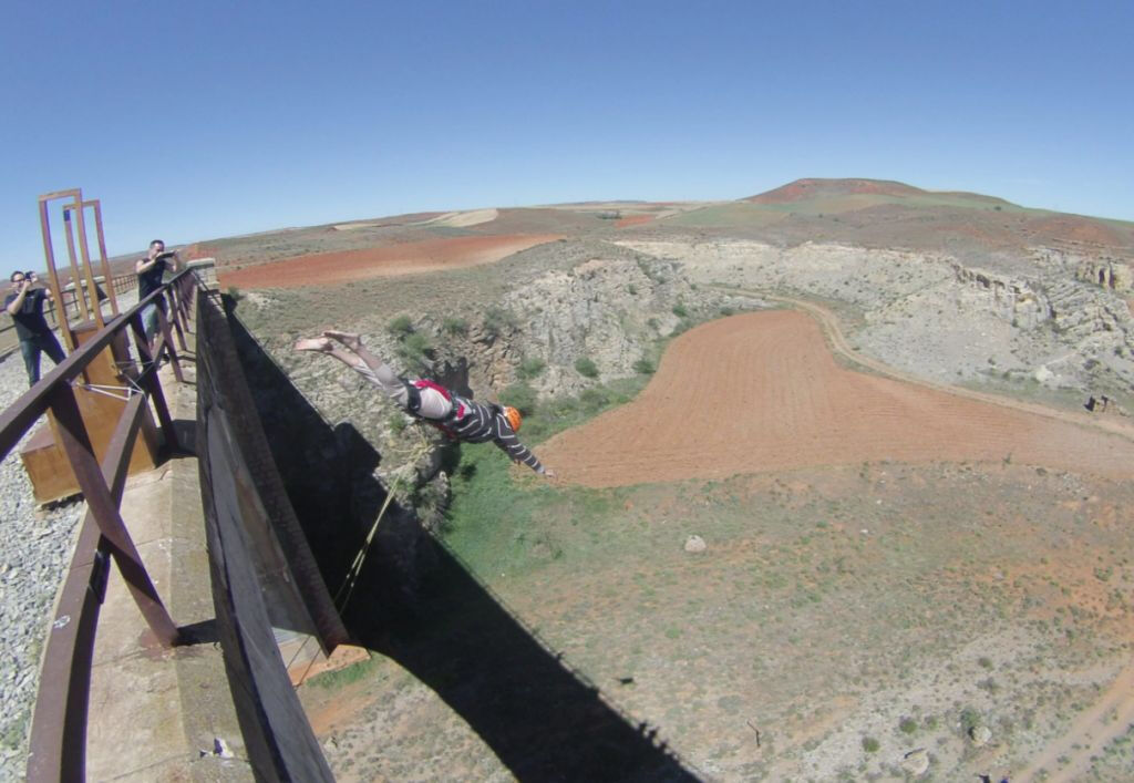 Actividades de aventura em Teruel - Bungee jumping em Alfambra