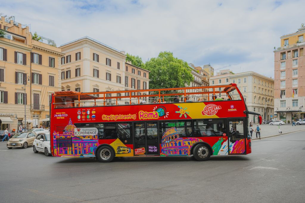 Roma: Bus Hop-on Hop-off + Trasferimenti da Civitavecchia