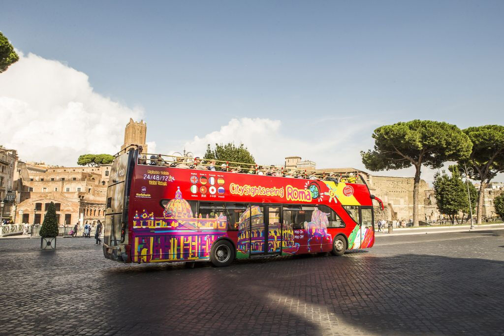 Roma: Bus Hop-on Hop-off + Trasferimenti da Civitavecchia