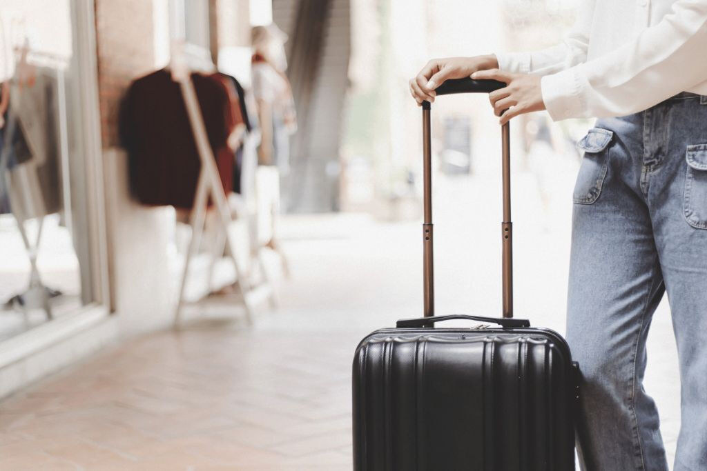 Barcelona: Luggage Storage at Barcelona-Sants