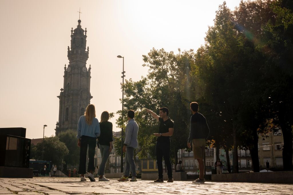 Oporto: Visita a pie, Livraria Lello, Crucero Fluvial y Teleférico