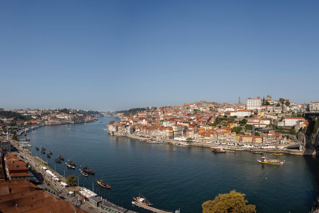 Oporto: Visita a pie, Livraria Lello, Crucero Fluvial y Teleférico