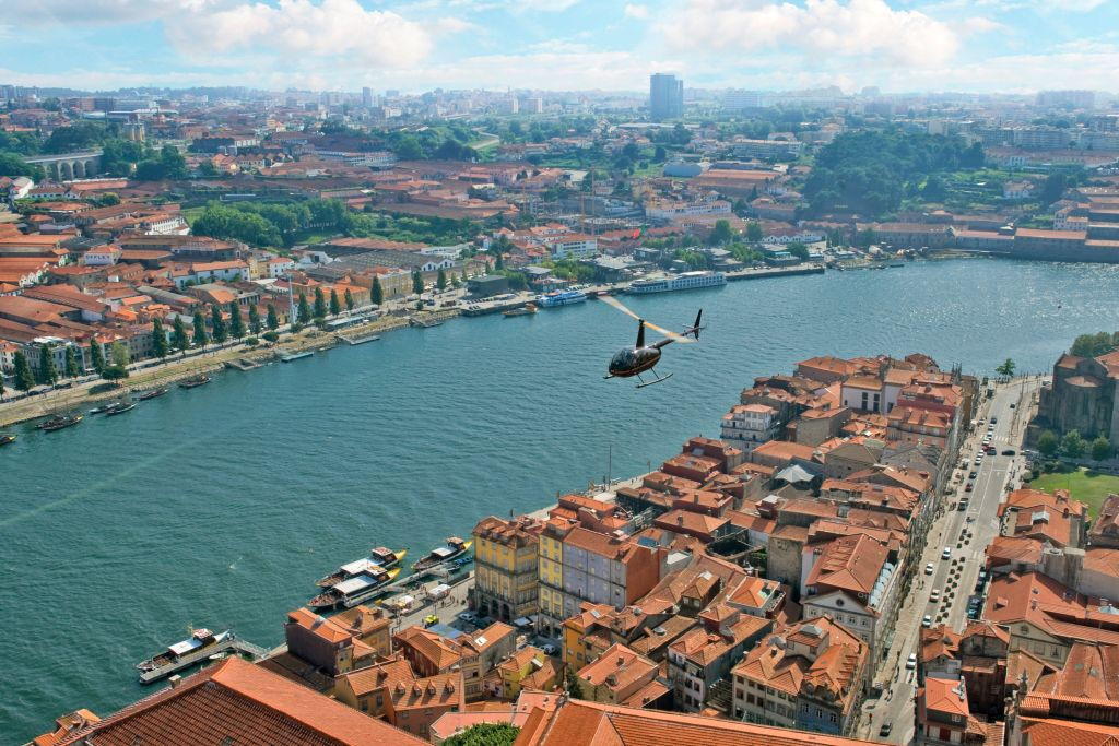 Porto : Vol panoramique en hélicoptère de 10 minutes