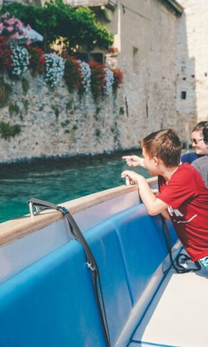 Sirmione: Tour in barca e Grotte di Catullo