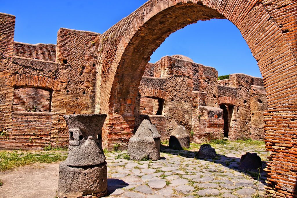 Pompeya: Visita Guiada + Degustación y Comida + Ida y Vuelta desde Nápoles