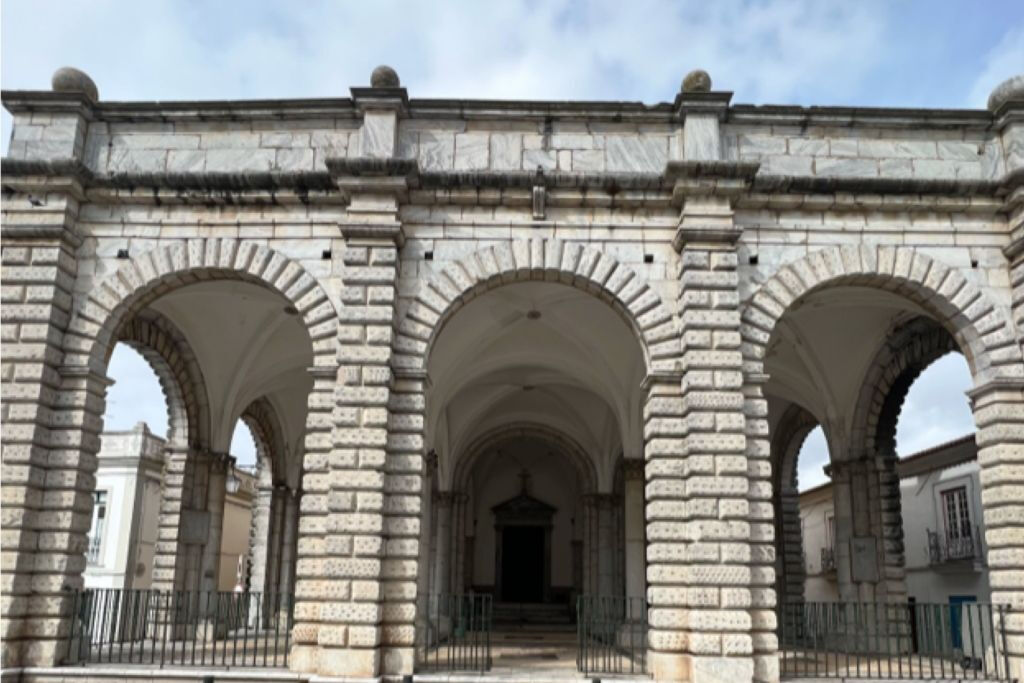 Caça ao tesouro em Beja e passeio turístico autoguiado