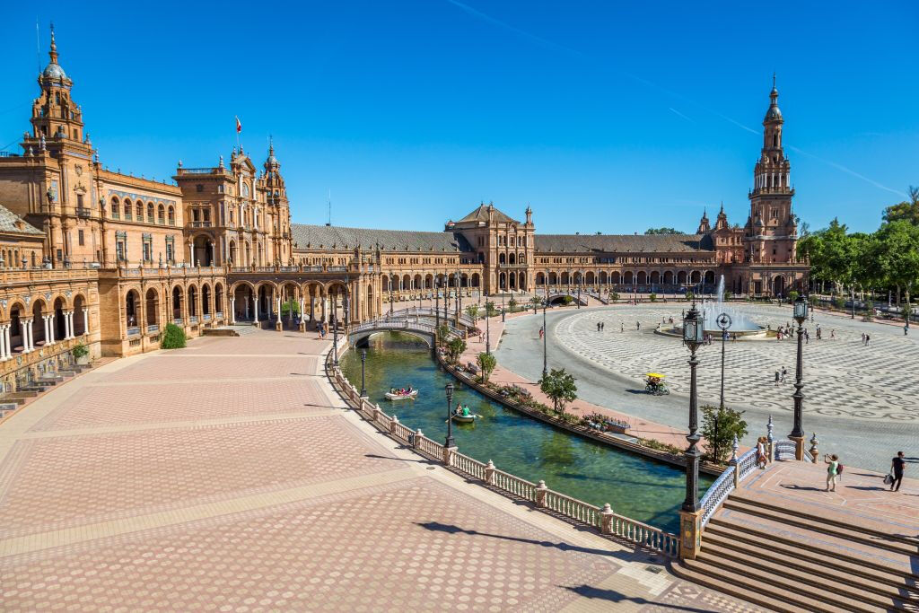 Siviglia: tour a piedi della città + viaggio di andata e ritorno da Madrid in treno