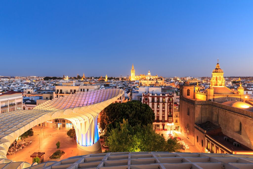 Siviglia: tour a piedi della città + viaggio di andata e ritorno da Madrid in treno