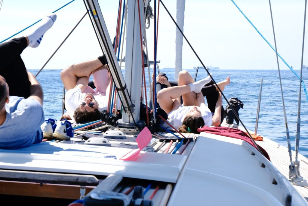 Barcelona: Navegando con Yoga, Cocina Vegana y Bebidas por "Nautical Namaste"