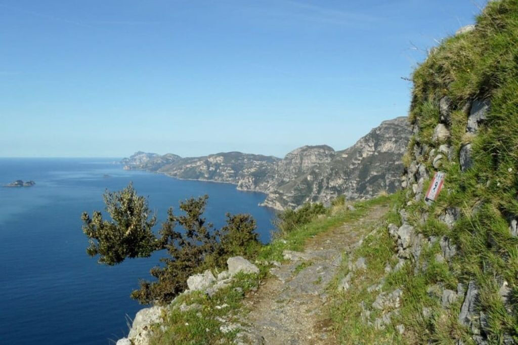Caminho dos Deuses: Trekking guiado + ida e volta de Nápoles