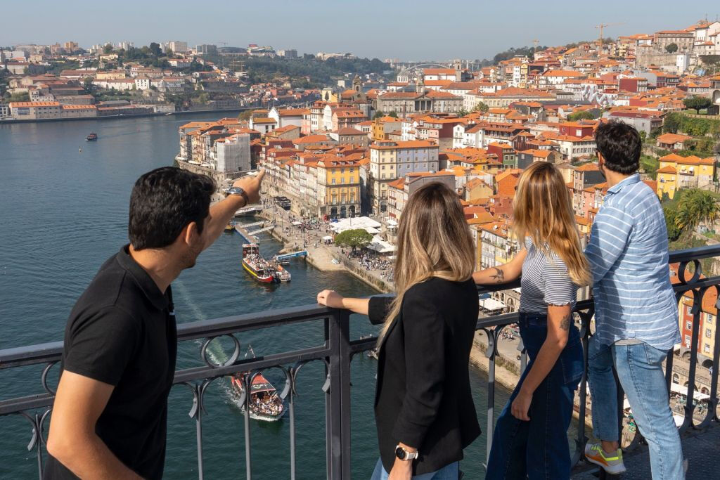 Oporto: Visita a pie, paseo en helicóptero y crucero por el río