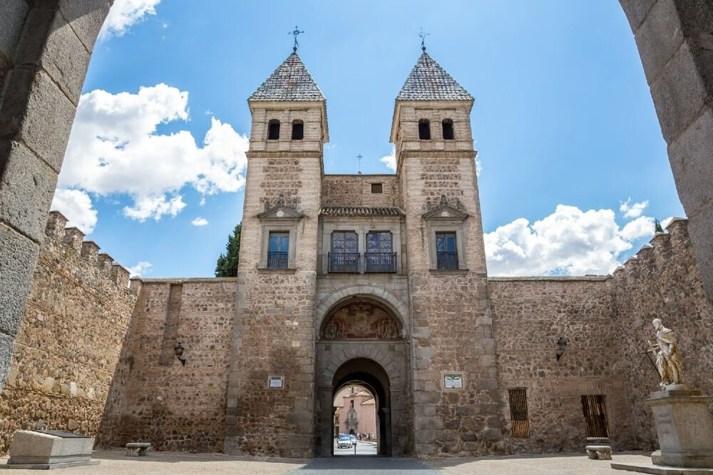 De Madri: Excursão medieval de dia inteiro em Toledo e Ávila