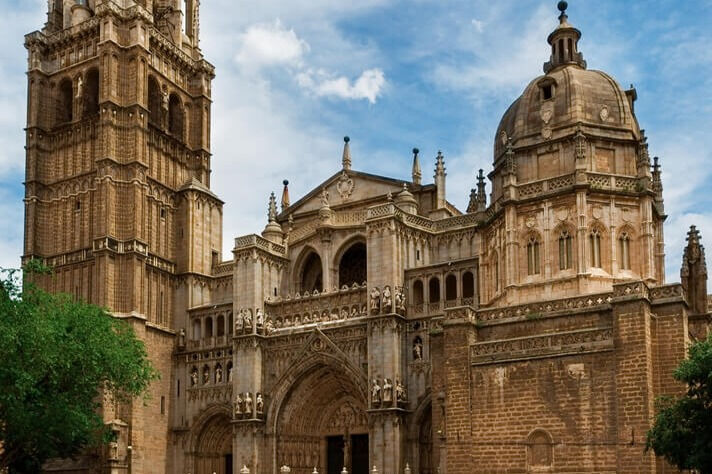 De Madri: Excursão medieval de dia inteiro em Toledo e Ávila
