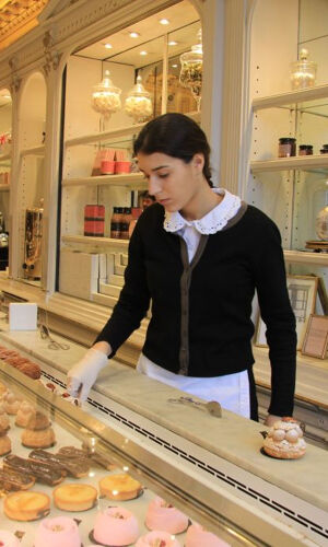 The Marais Pastry and Chocolate Tasting Tour in Paris