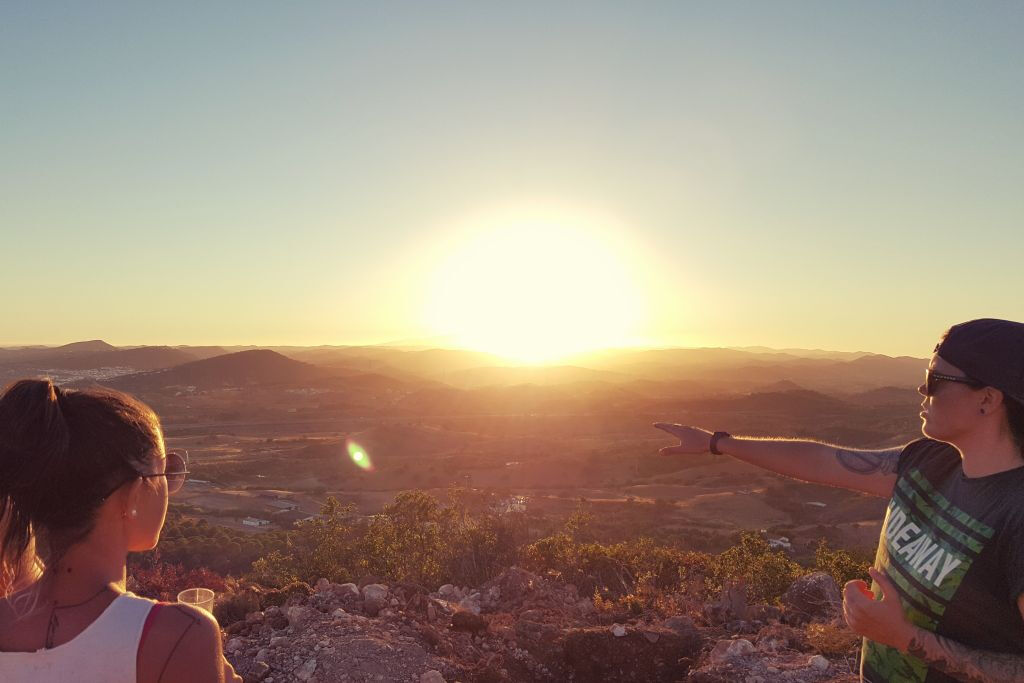 Excursión en Jeep Safari al Atardecer con Cena