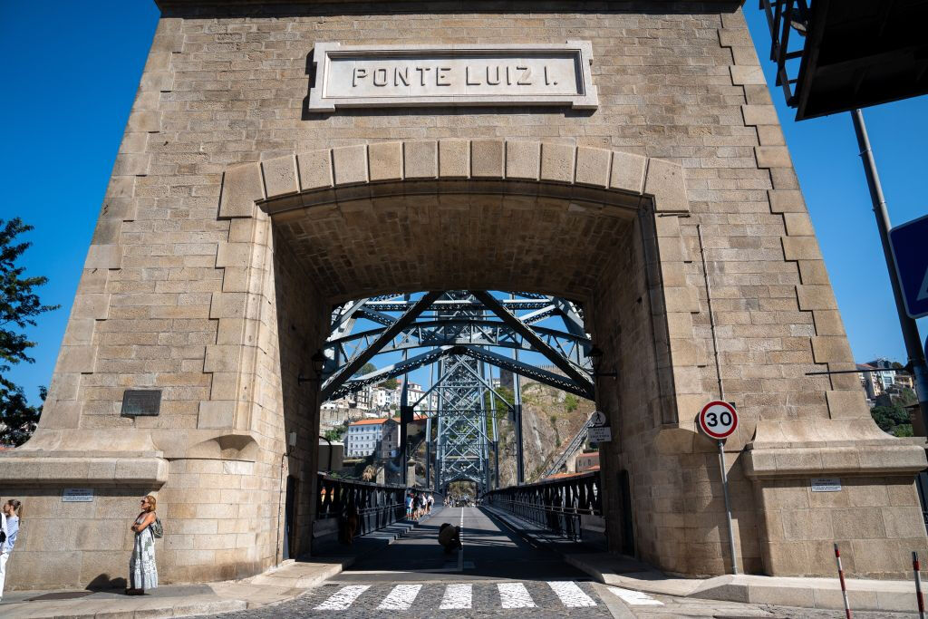 Porto: Personalised Private Tuk Tuk Tour