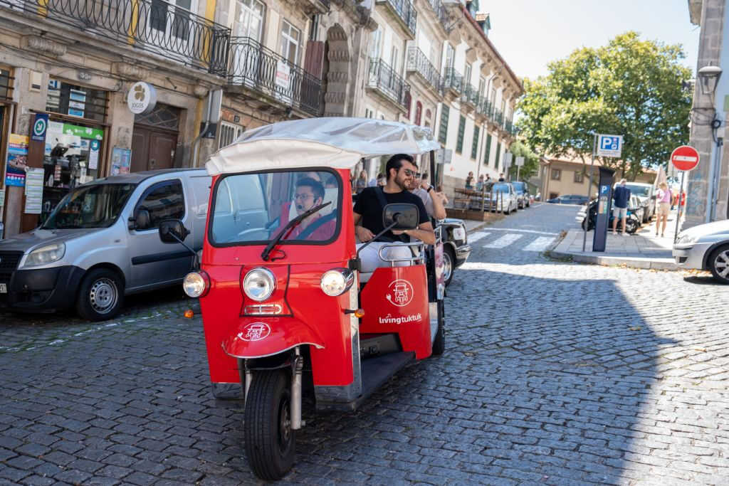 Porto: Personalised Private Tuk Tuk Tour