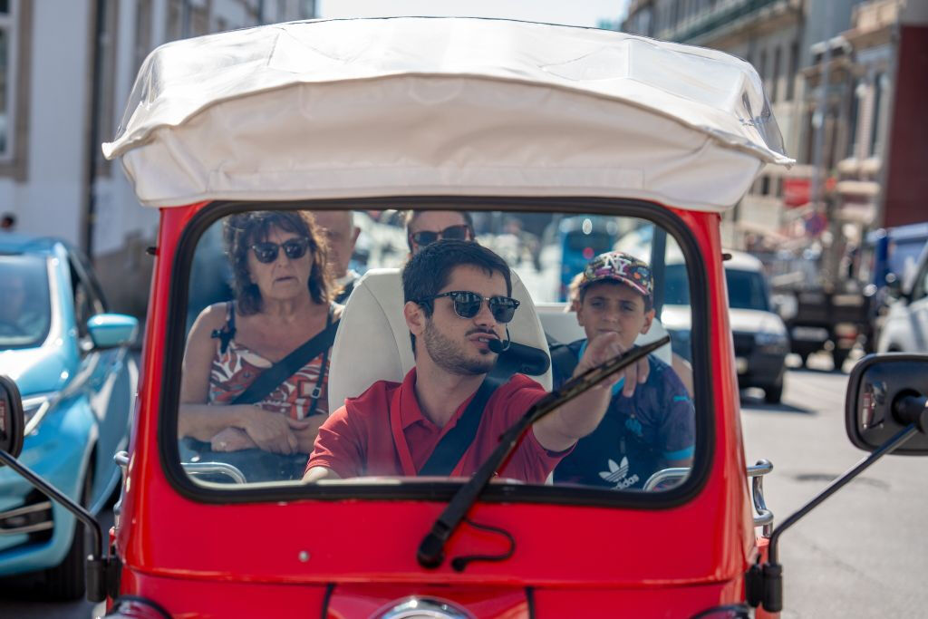 Porto: Personalised Private Tuk Tuk Tour