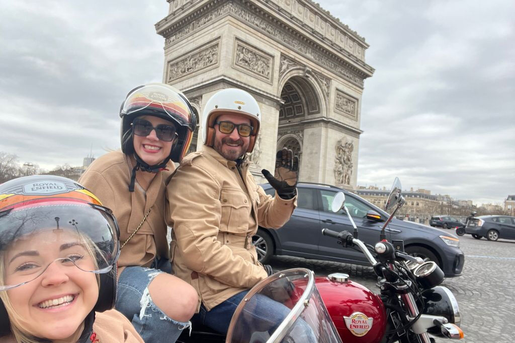 Sidecar Monuments Tour in Paris