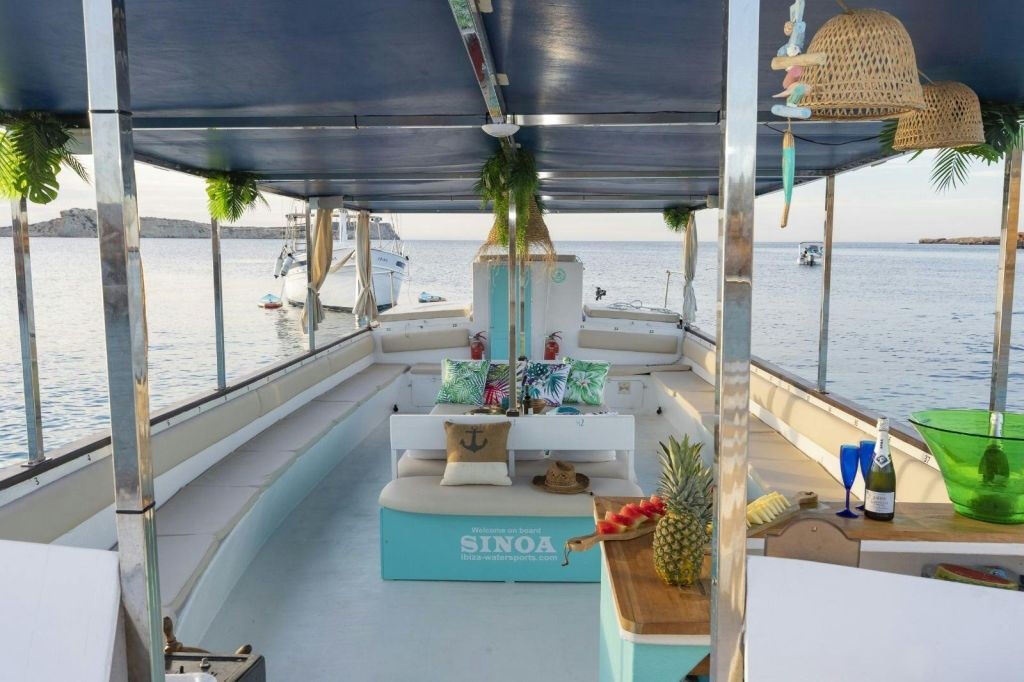 Ibiza: Midday Boat Tour Cala Bassa, Cala Comte & Caves