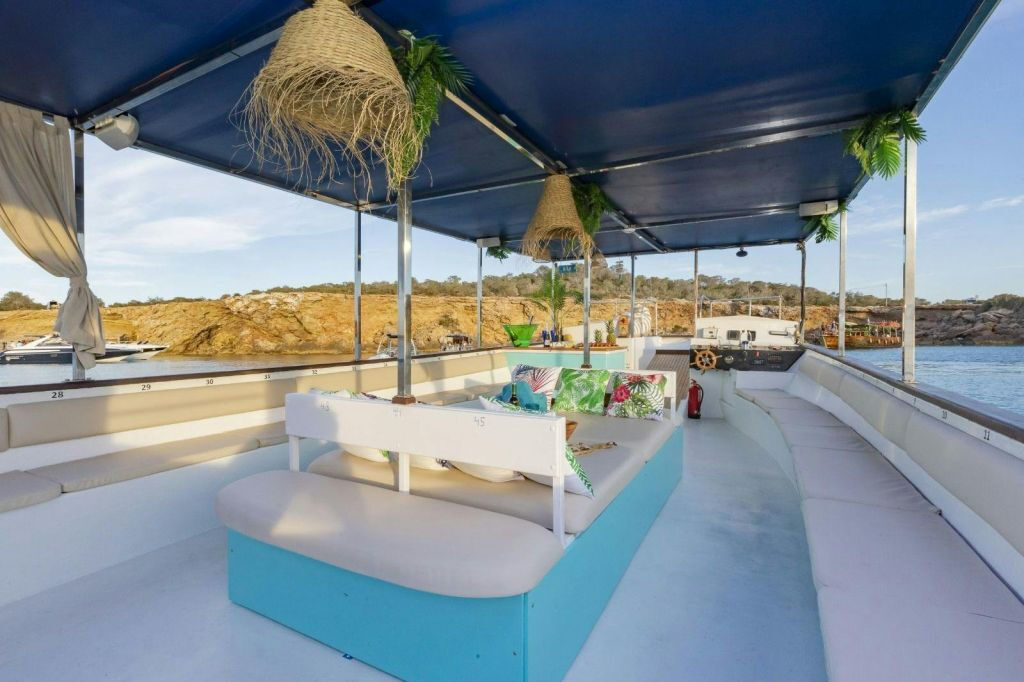 Ibiza: Midday Boat Tour Cala Bassa, Cala Comte & Caves