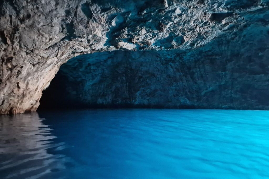 Capri e Anacapri: tour in barca + aliscafo andata e ritorno da Sorrento
