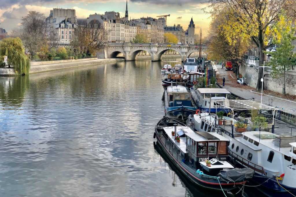 Paris: Passeio a pé semiprivado