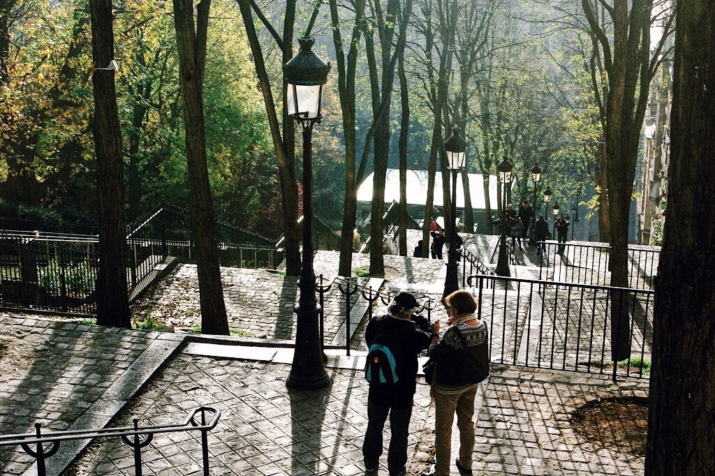 Montmartre: Tour guidato a piedi semi-privato