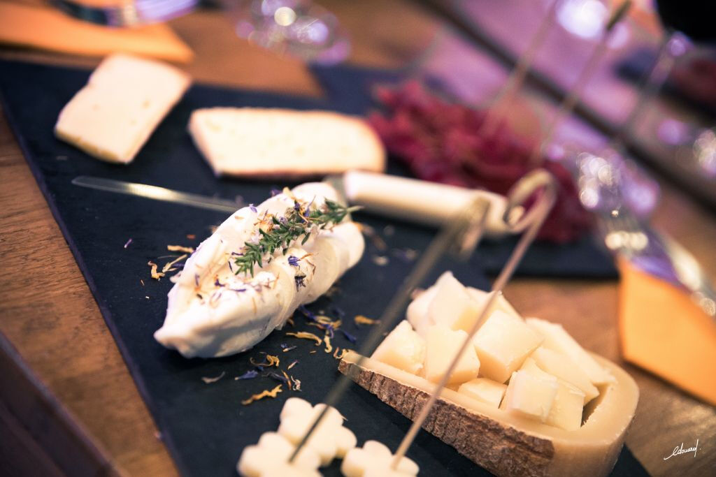 Degustação particular de vinhos e queijos