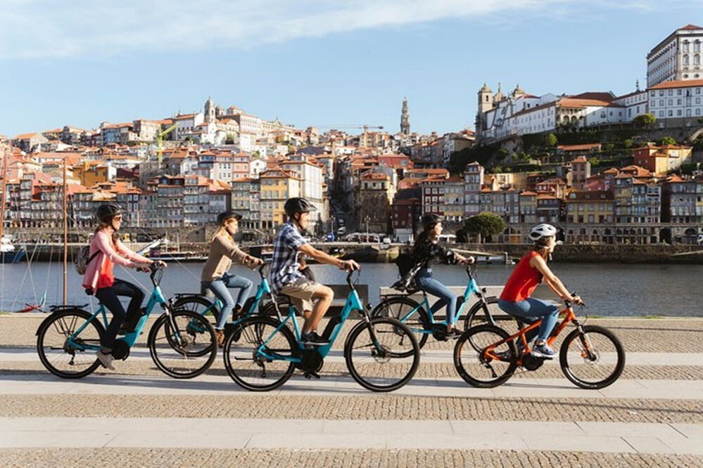 Visite guidée de 3 heures à Porto sur un vélo électrique